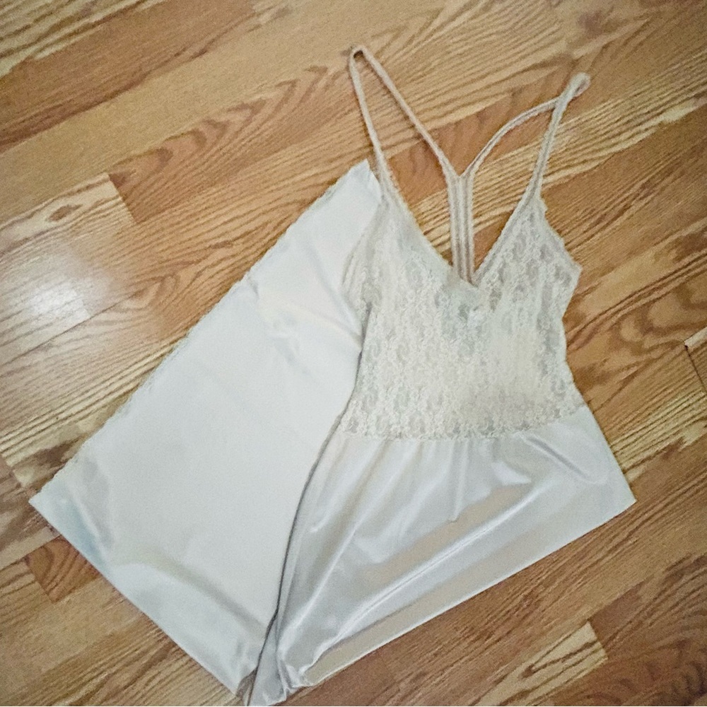 Vintage Bestform Off White Lace Top Long Gown With T Lace Back Size 34 Medium